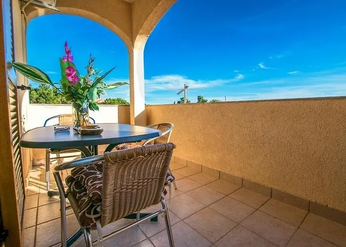 With A Parking Space Starigrad, Paklenica - 6595