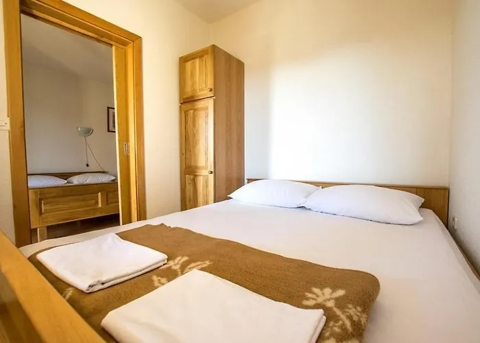 Apartman With A Parking Space Starigrad, Paklenica - 6595